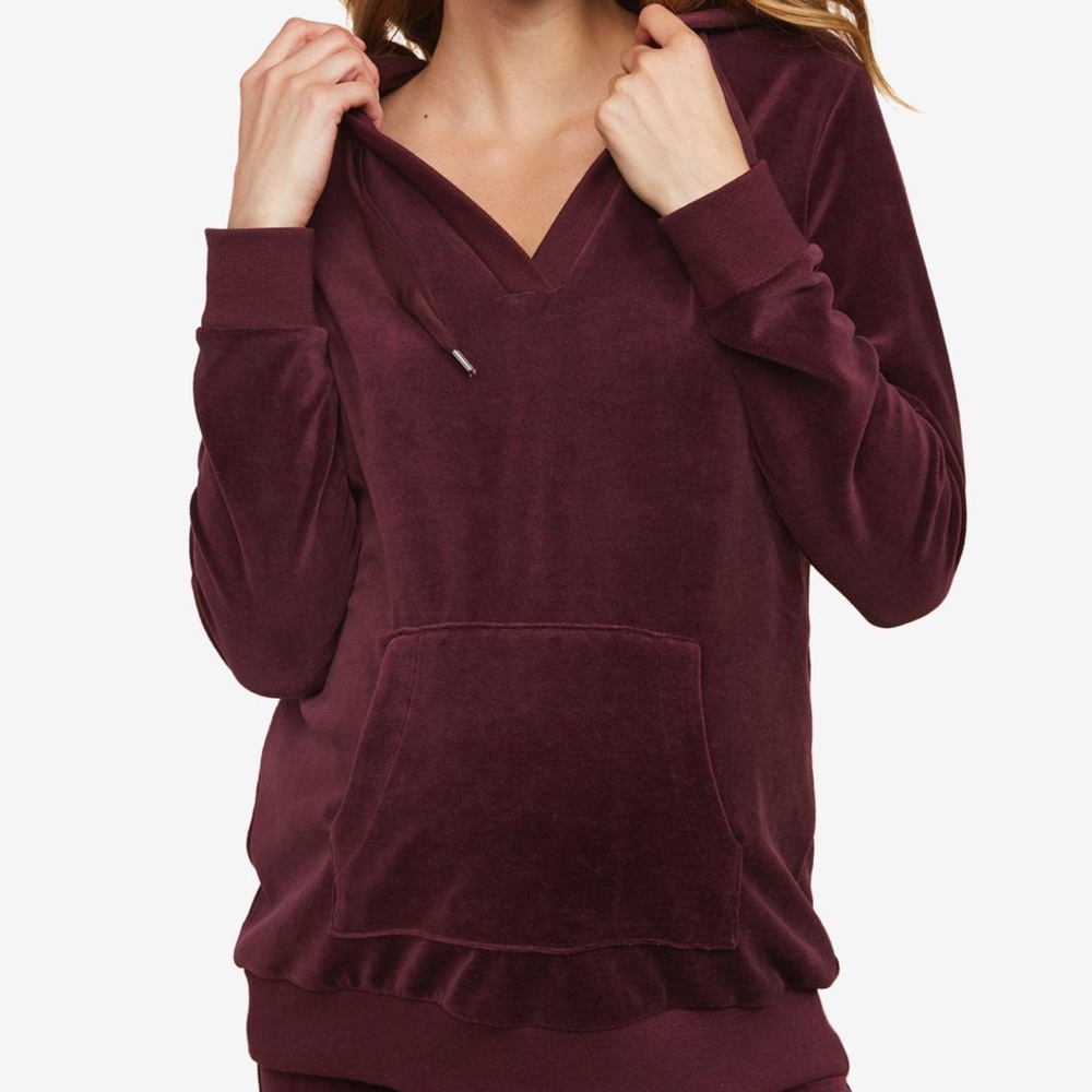 Jessica simpson maternity maroon velour sweatshirt